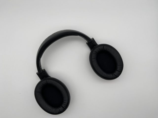 HyperX Cloud Flight S – Kabelloses Gaming Headset im Test 6 HyperX Cloud Flight S 2 scaled e1606829011177