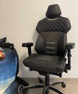 Neuer Gaming Chair im Test: Backforce One Plus 4 Backforce One Plus Side Right