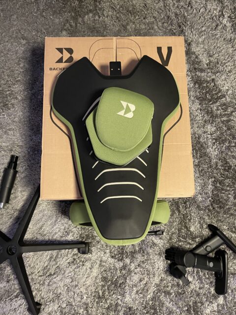 Backforce V - Test des neuen Gaming Chairs für unter 400 Euro 4 Backforce V Karton 3